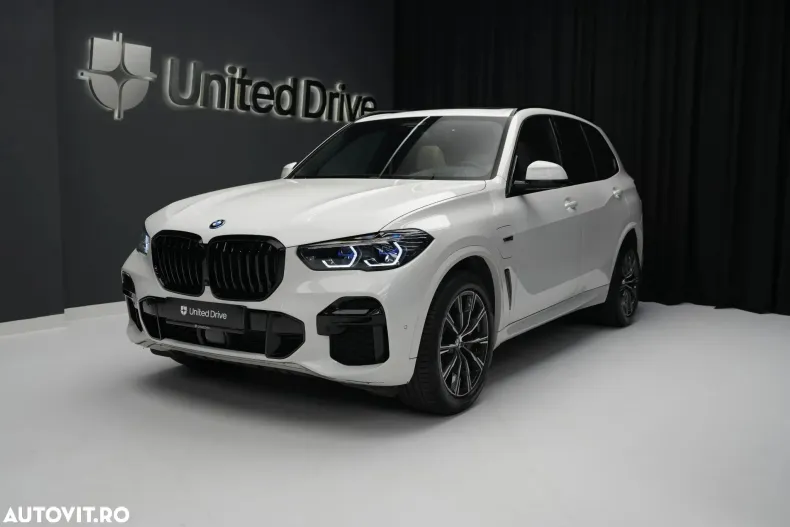 BMW X5 din 2021 cu 43.567 km - oferta BMW126484 - foto 1