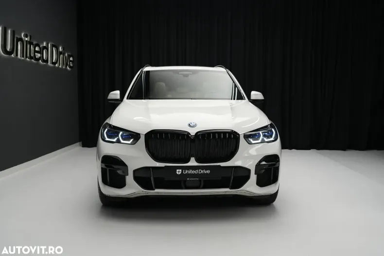 BMW X5 din 2021 cu 43.567 km - oferta BMW126484 - foto 2