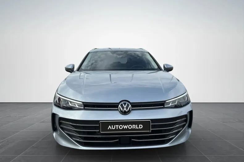 Volkswagen Passat din 2025 cu 5 km - oferta VOL126489 - foto 2