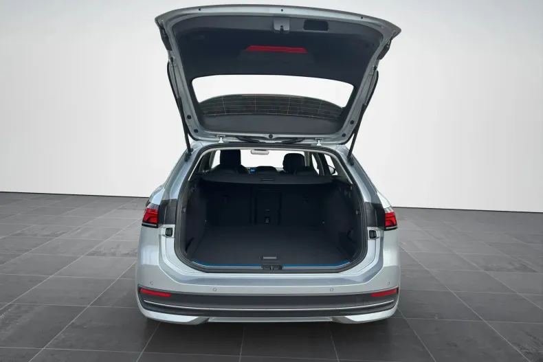 Volkswagen Passat din 2025 cu 5 km - oferta VOL126489 - foto 10