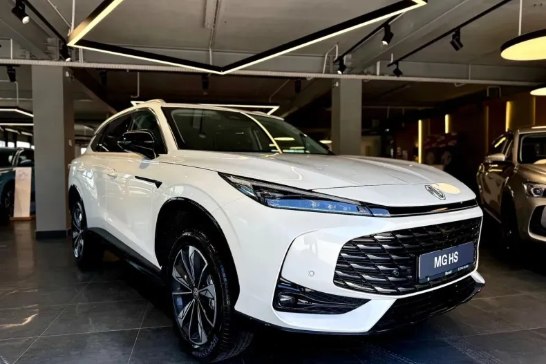 MG HS din 2024 cu 15 km - oferta MG0126499 - foto 1