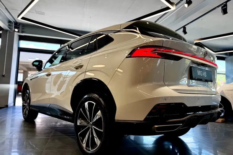 MG HS din 2024 cu 15 km - oferta MG0126499 - foto 5