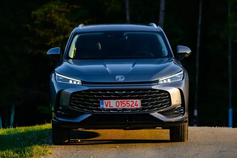 MG HS din 2024 cu 1.953 km - oferta MG0126501 - foto 3