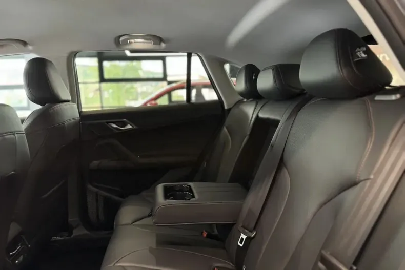 MG HS din 2024 cu 16 km - oferta MG0126502 - foto 19