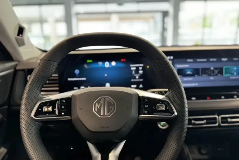 MG HS din 2024 cu 16 km - oferta MG0126502 - foto 24