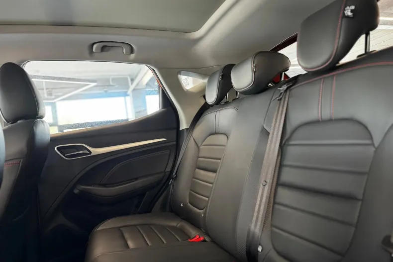 MG ZS din 2023 cu 3.250 km - oferta MG0126505 - foto 16