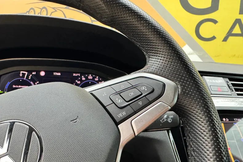 Volkswagen Passat din 2021 cu 180.000 km - oferta VOL126511 - foto 17