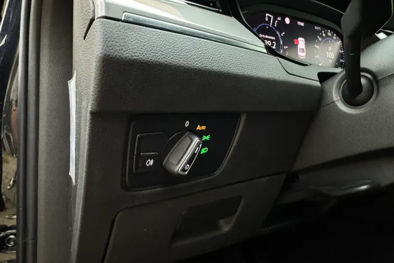 Volkswagen Passat din 2021 cu 180.000 km - oferta VOL126511 - foto 18