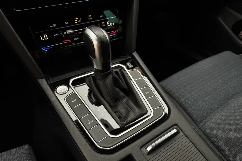 Volkswagen Passat din 2021 cu 180.000 km - oferta VOL126511 - foto 21