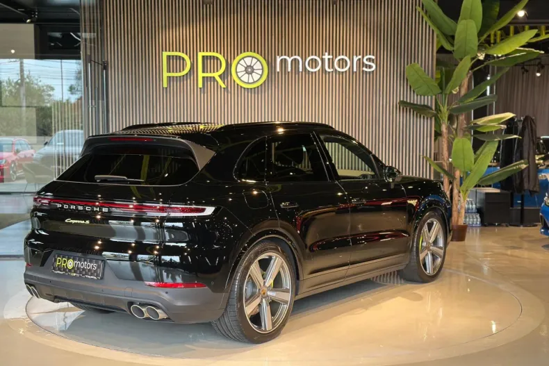 Porsche Cayenne din 2024 cu 23.685 km - oferta POR126515 - foto 4