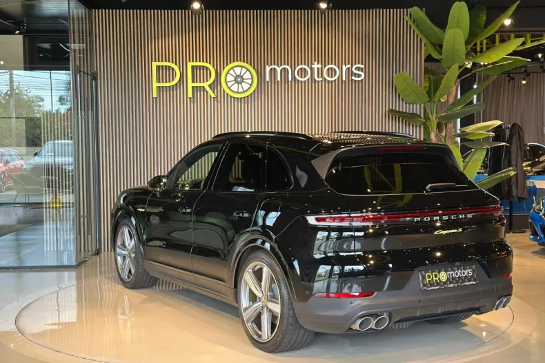 Porsche Cayenne din 2024 cu 23.685 km - oferta POR126515 - foto 5