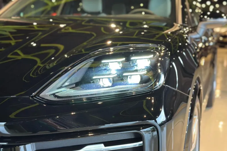 Porsche Cayenne din 2024 cu 23.685 km - oferta POR126515 - foto 10