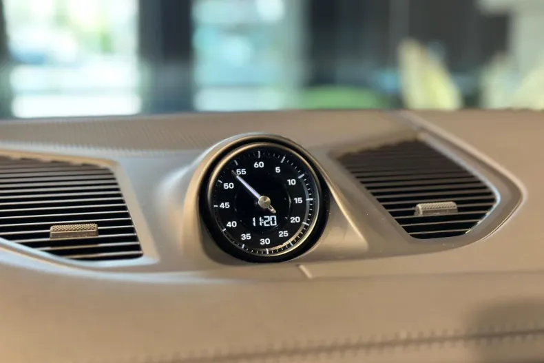 Porsche Cayenne din 2024 cu 23.685 km - oferta POR126515 - foto 19