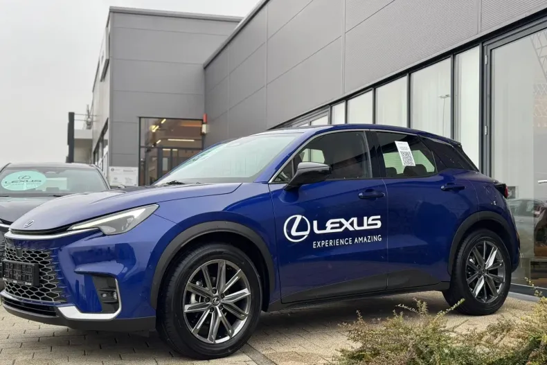 Lexus LBX din 2024 cu 10 km - oferta LEX126519 - foto 6