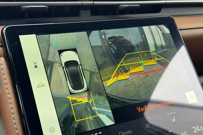 Lexus LBX din 2024 cu 10 km - oferta LEX126519 - foto 27