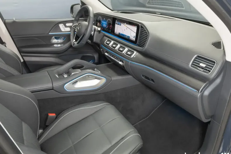 Mercedes-Benz GLE 450 din 2024 cu 9.988 km - oferta MER126527 - foto 18