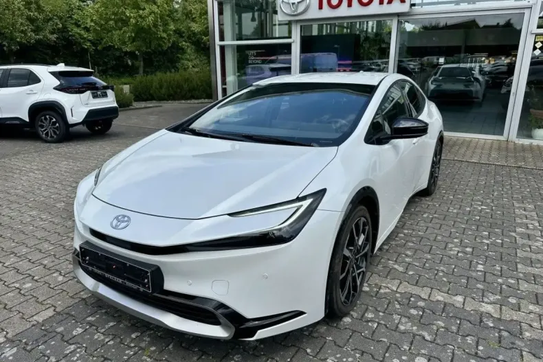 Toyota Prius din 2023 cu 5.900 km - oferta TOY126534 - foto 1