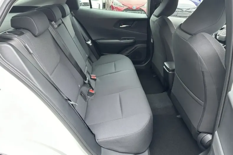 Toyota Prius din 2023 cu 5.900 km - oferta TOY126534 - foto 13