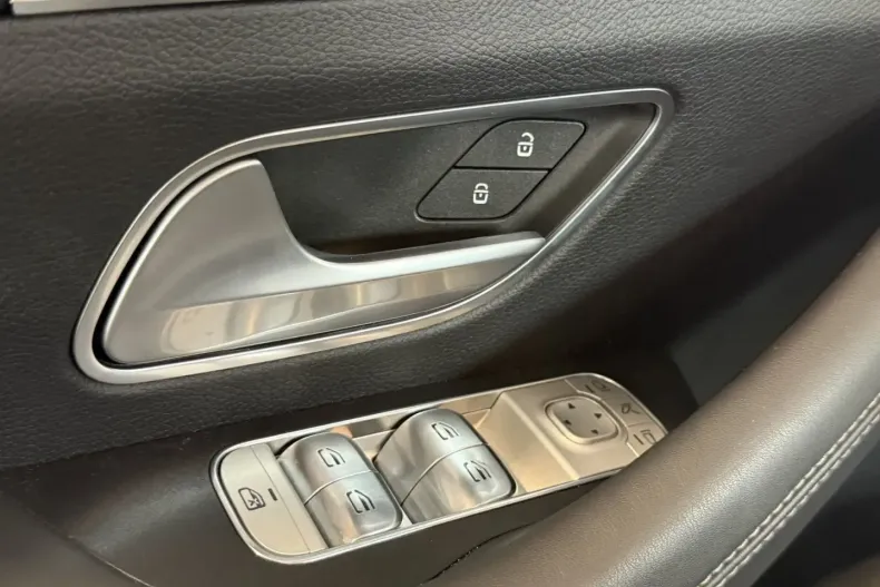 Mercedes-Benz GLE 450 din 2024 cu 17.914 km - oferta MER126535 - foto 12