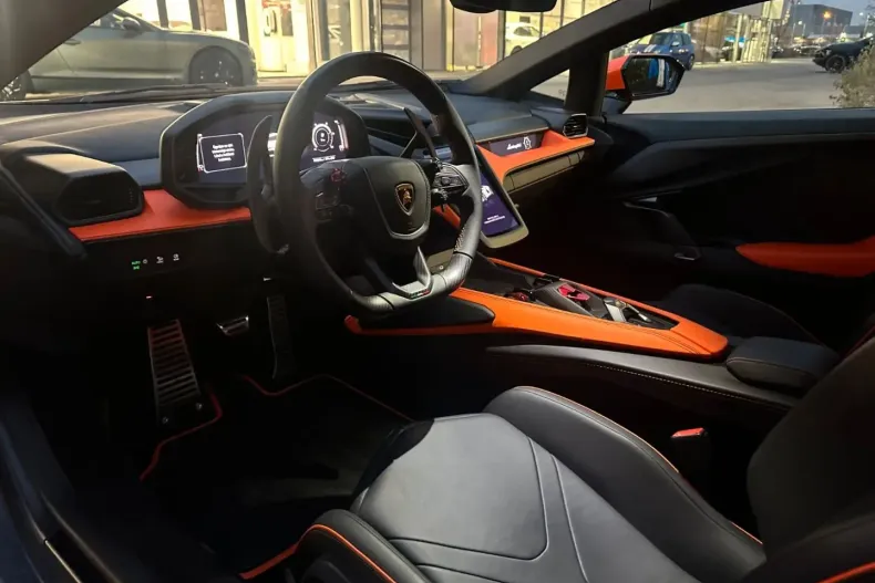 Lamborghini Revuelto din 2024 cu 2.750 km - oferta LAM126539 - foto 10