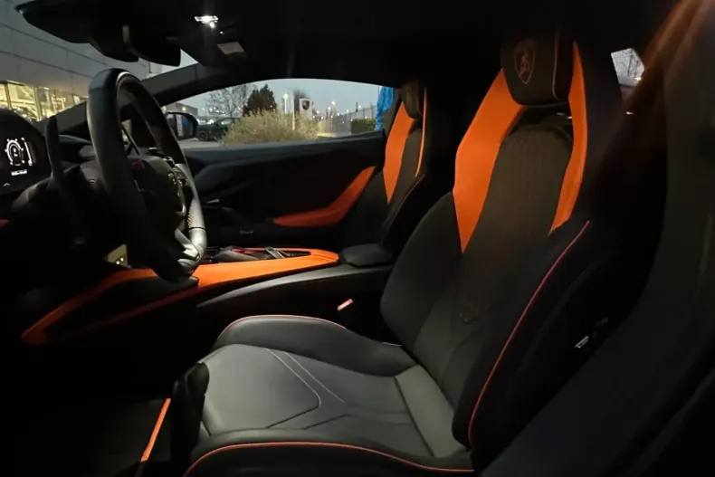 Lamborghini Revuelto din 2024 cu 2.750 km - oferta LAM126539 - foto 11