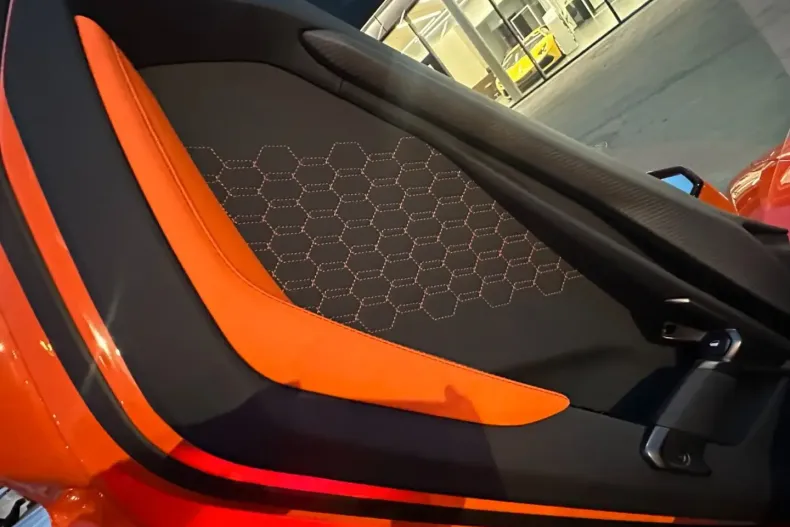 Lamborghini Revuelto din 2024 cu 2.750 km - oferta LAM126539 - foto 12