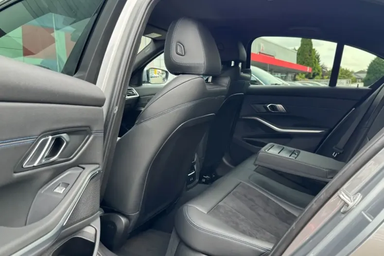 BMW 320 din 2024 cu 10.260 km - oferta BMW126540 - foto 12