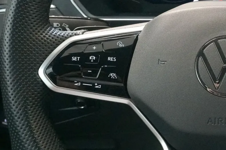 Volkswagen Tiguan din 2021 cu 55.889 km - oferta VOL126558 - foto 13