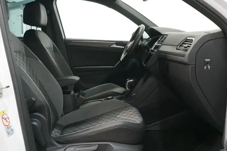 Volkswagen Tiguan din 2021 cu 55.889 km - oferta VOL126558 - foto 32