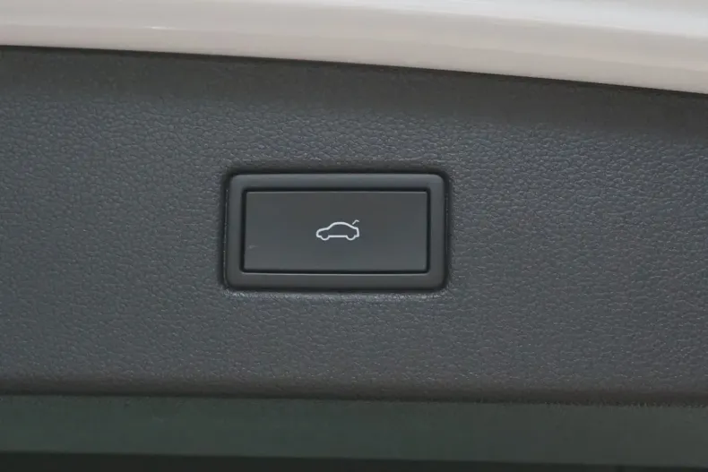 Volkswagen Tiguan din 2021 cu 55.889 km - oferta VOL126558 - foto 35