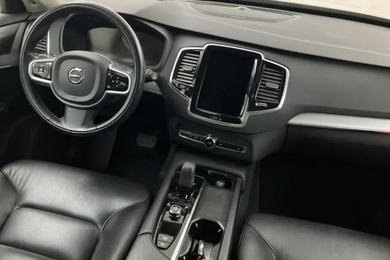 Volvo XC90 din 2022 cu 60.023 km - oferta VOL126562 - foto 3