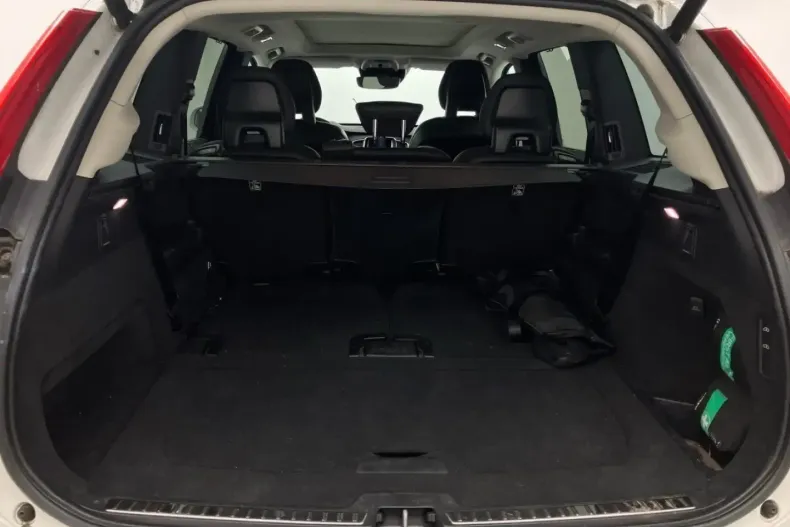 Volvo XC90 din 2022 cu 60.023 km - oferta VOL126562 - foto 10