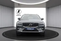 Volvo XC60 din 2022 cu 66.000 km - oferta VOL126579 - foto 2