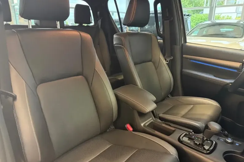 Toyota Hilux din 2025 cu 50 km - oferta TOY126586 - foto 8