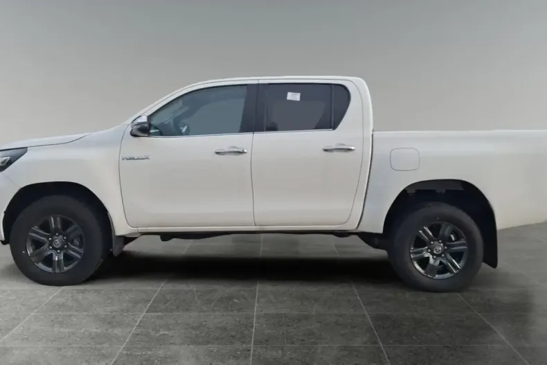 Toyota Hilux din 2025 cu 10 km - oferta TOY126591 - foto 3