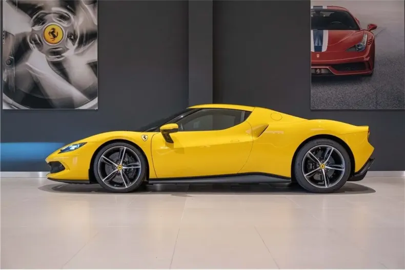 Ferrari 296 GTB din 2023 cu 11.700 km - oferta FER126594 - foto 3