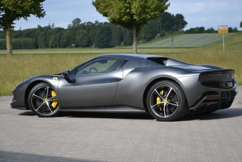 Ferrari 296 GTB din 2023 cu 15.000 km - oferta FER126595 - foto 13