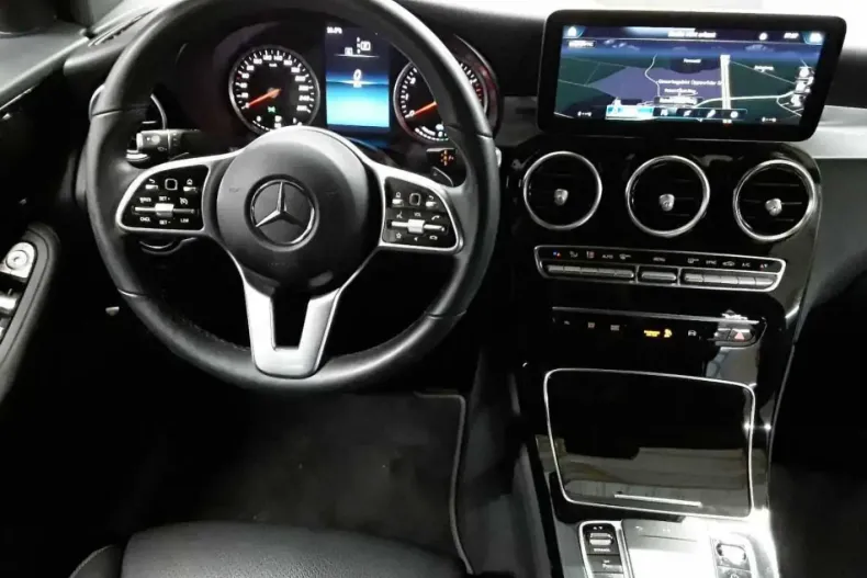 Mercedes-Benz GLC 200 din 2022 cu 85.071 km - oferta MER126605 - foto 3