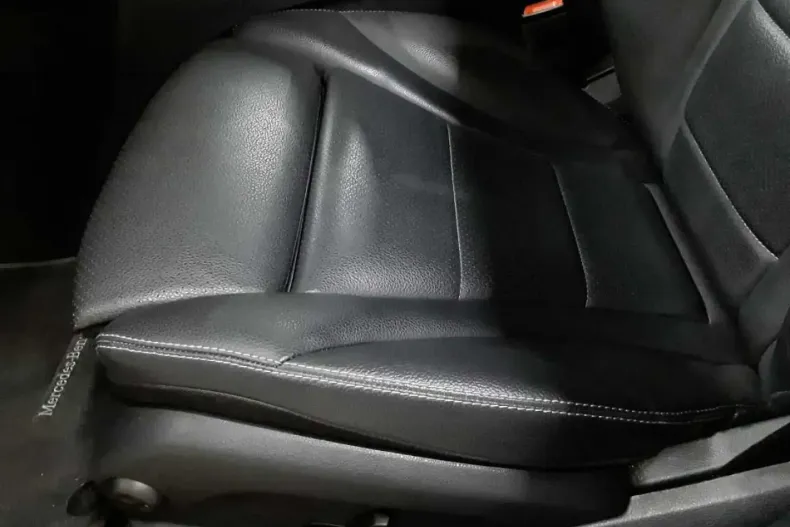 Mercedes-Benz GLC 200 din 2022 cu 85.071 km - oferta MER126605 - foto 11