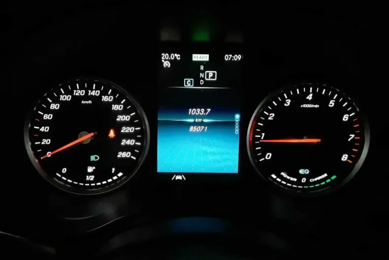 Mercedes-Benz GLC 200 din 2022 cu 85.071 km - oferta MER126605 - foto 14