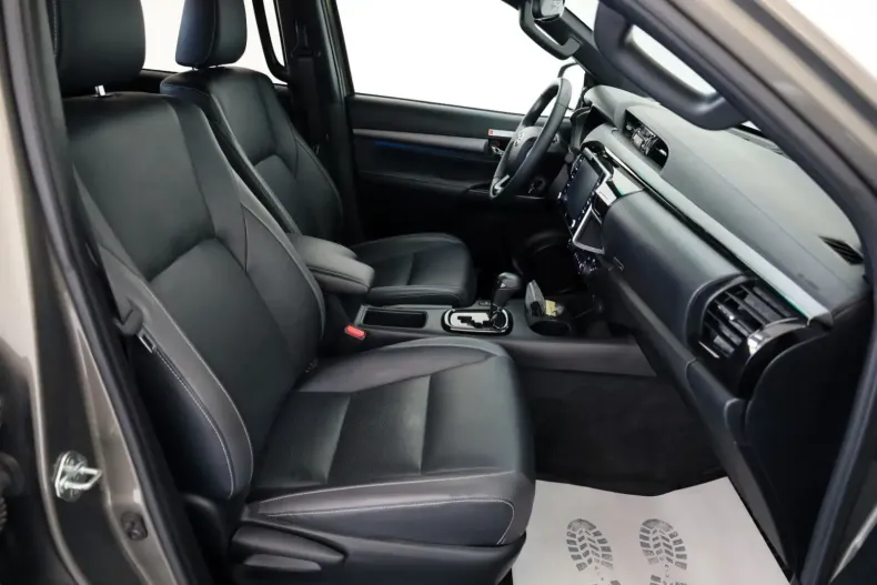 Toyota Hilux din 2023 cu 96.430 km - oferta TOY126616 - foto 4