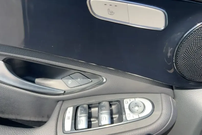 Mercedes-Benz GLC 200 din 2022 cu 73.538 km - oferta MER126620 - foto 18