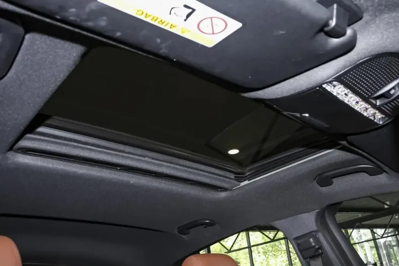 Mercedes-Benz GLC 220 din 2022 cu 96.490 km - oferta MER126623 - foto 12