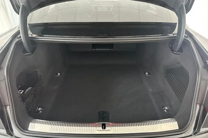 Audi A8 din 2022 cu 54.167 km - oferta AUD126631 - foto 5