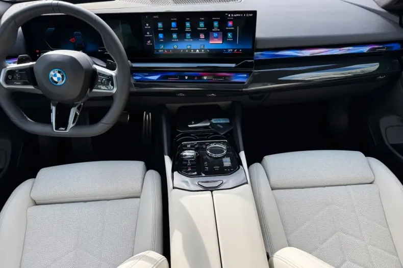 BMW 530 din 2025 cu 4.057 km - oferta BMW126637 - foto 5