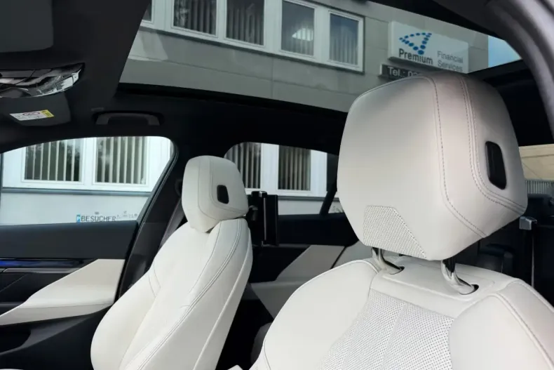 BMW 530 din 2025 cu 4.057 km - oferta BMW126637 - foto 7