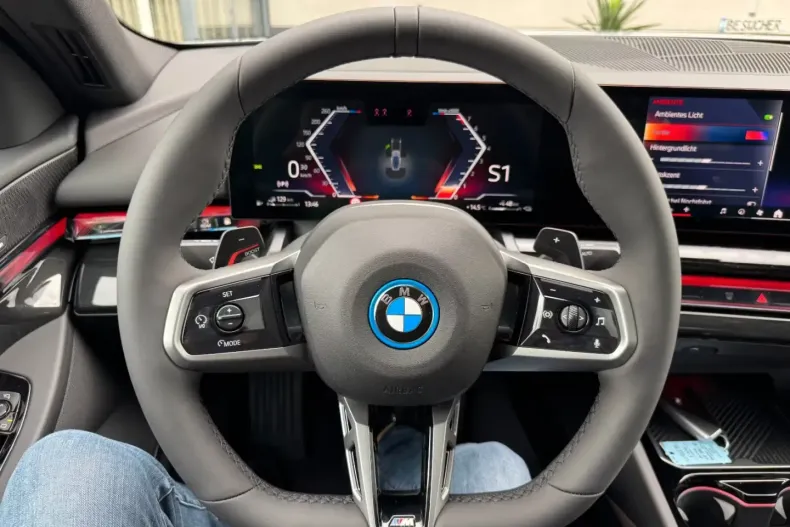 BMW 530 din 2025 cu 4.086 km - oferta BMW126644 - foto 5