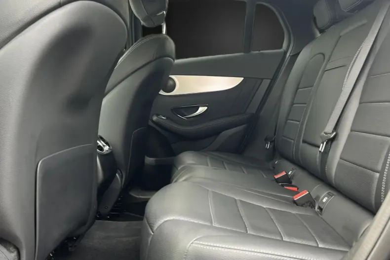 Mercedes-Benz GLC 300 din 2021 cu 68.500 km - oferta MER126652 - foto 18