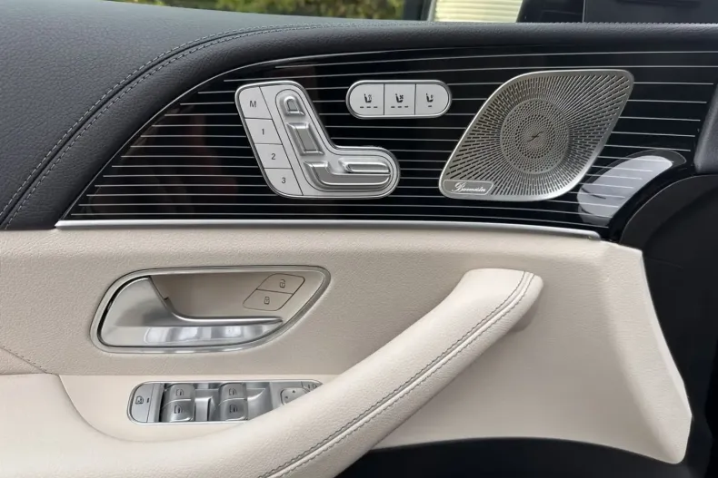 Mercedes-Benz GLE 450 din 2024 cu 12.900 km - oferta MER126655 - foto 13