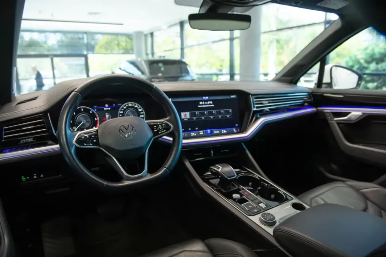 Volkswagen Touareg din 2020 cu 83.874 km - oferta VOL126657 - foto 16